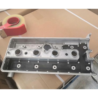 Engine Cylinder Head Valve Cover Rocker Cover with Gasket 92062396 90501943 for Opel GM Regal Epica 2.0 cars